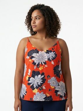 ✌️4 for $20✌️ Reitmans floral camisole